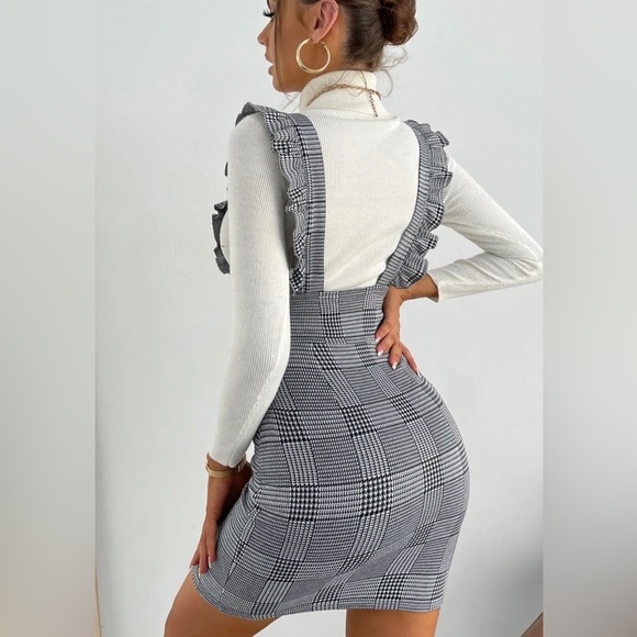 Plaid Ruffle Trim Overall Dress - Picture 4 of 14